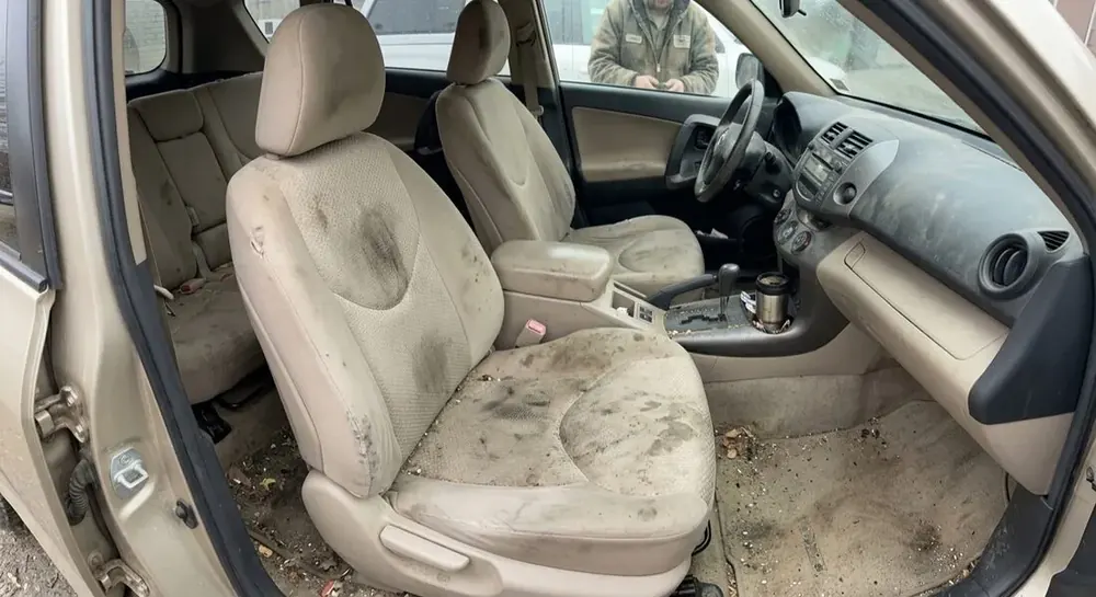 Before and after interior detailing in Miami — before